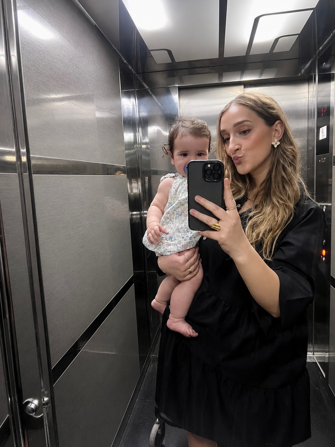Fustan i kuq me qira — fotografi 2